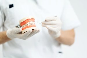 Most protetyczny 4-punktowy